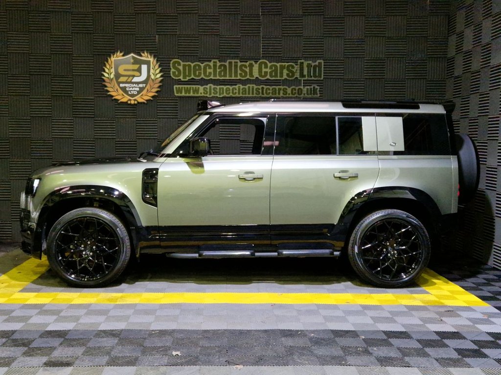 Used Land Rover Defender 2023 for sale - 76724913: Photo 4