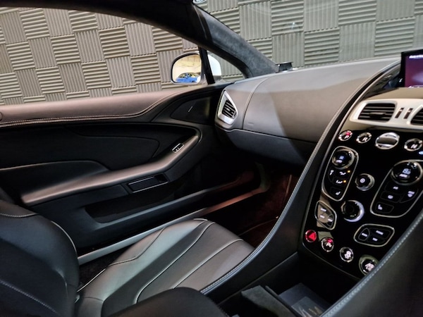 Used Aston Martin Vanquish 2014 for sale - 74449118: Photo 10