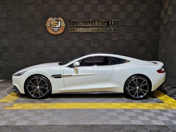 Used Aston Martin Vanquish 2014 for sale - 74449118: Photo 12
