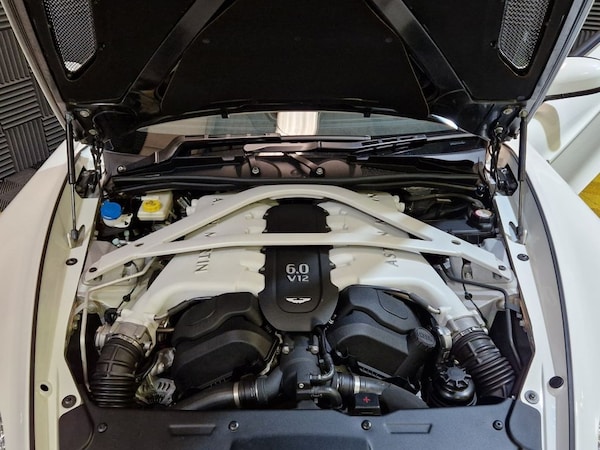 Used Aston Martin Vanquish 2014 for sale - 74449118: Photo 7