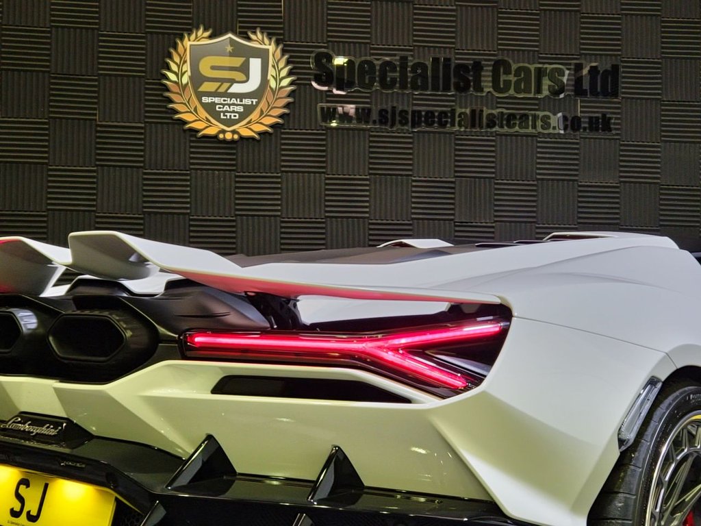Used Lamborghini Revuelto 2024 for sale - 76642716: Photo 23