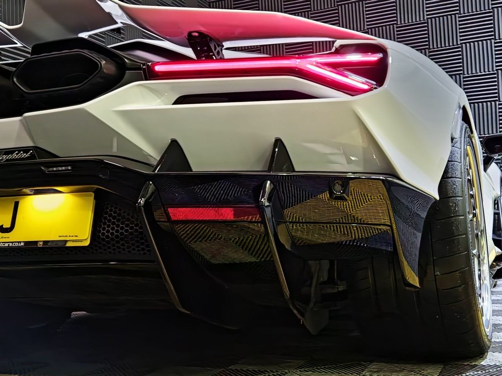 Used Lamborghini Revuelto 2024 for sale - 76642716: Photo 27