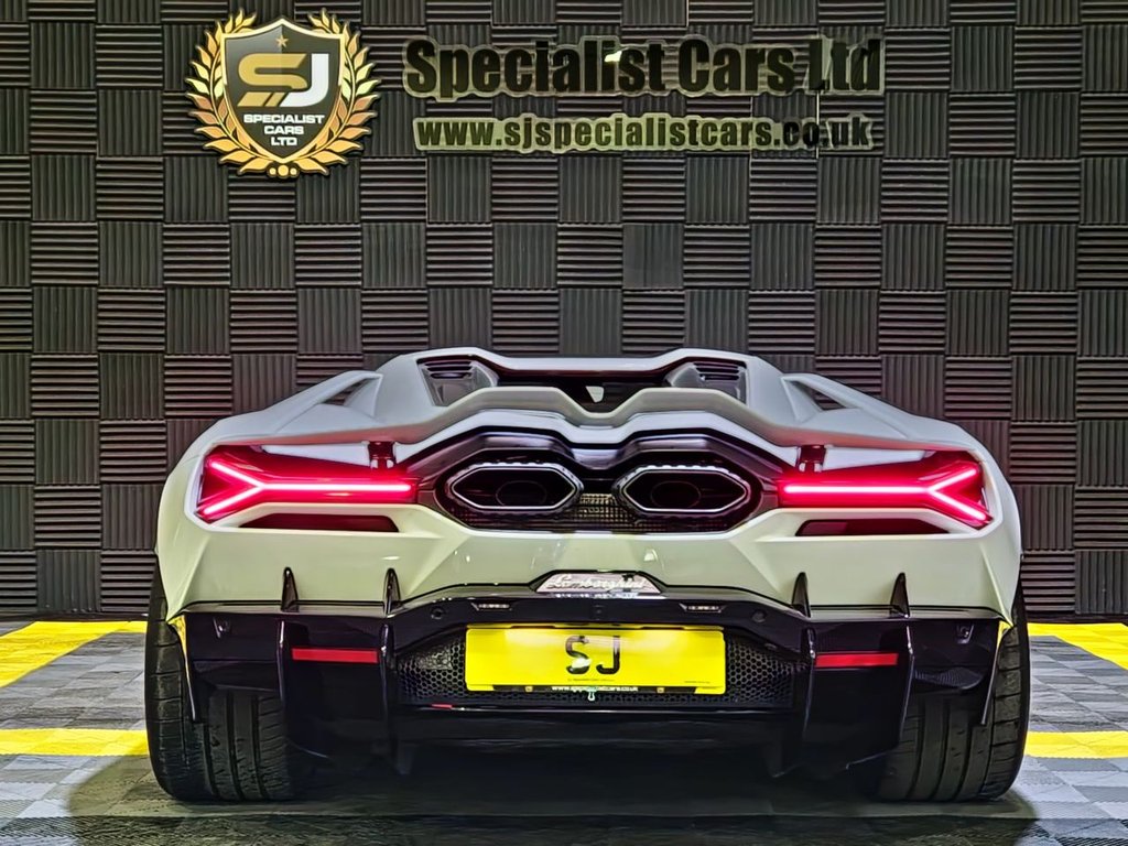 Used Lamborghini Revuelto 2024 for sale - 76642716: Photo 4