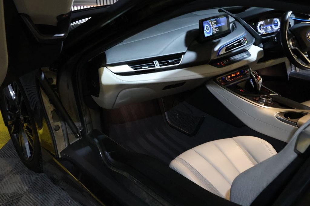 Used BMW i8 2017 for sale - 76768184: Photo 17