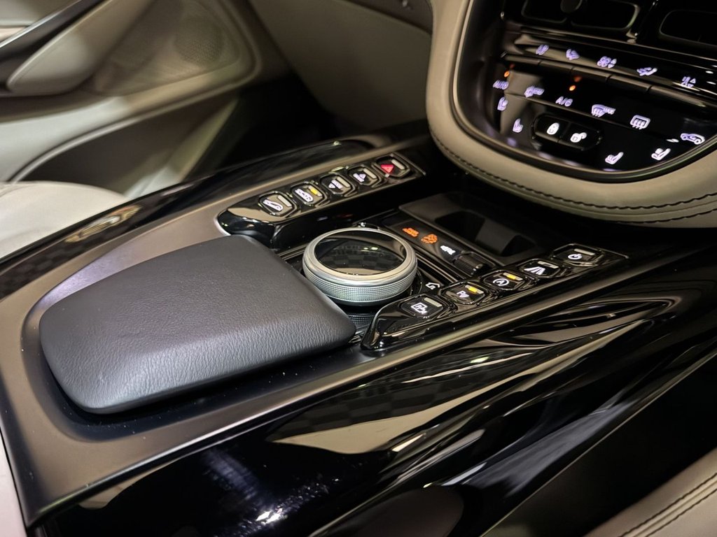 Used Aston Martin DBX 2020 for sale - 77133672: Photo 24