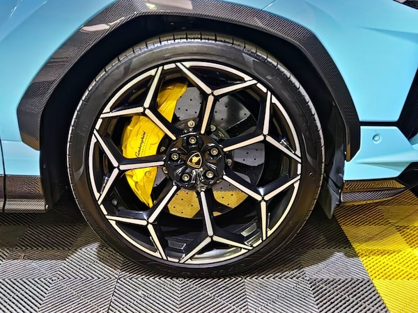 Used Lamborghini Urus 2023 for sale - 75548886: Photo 35