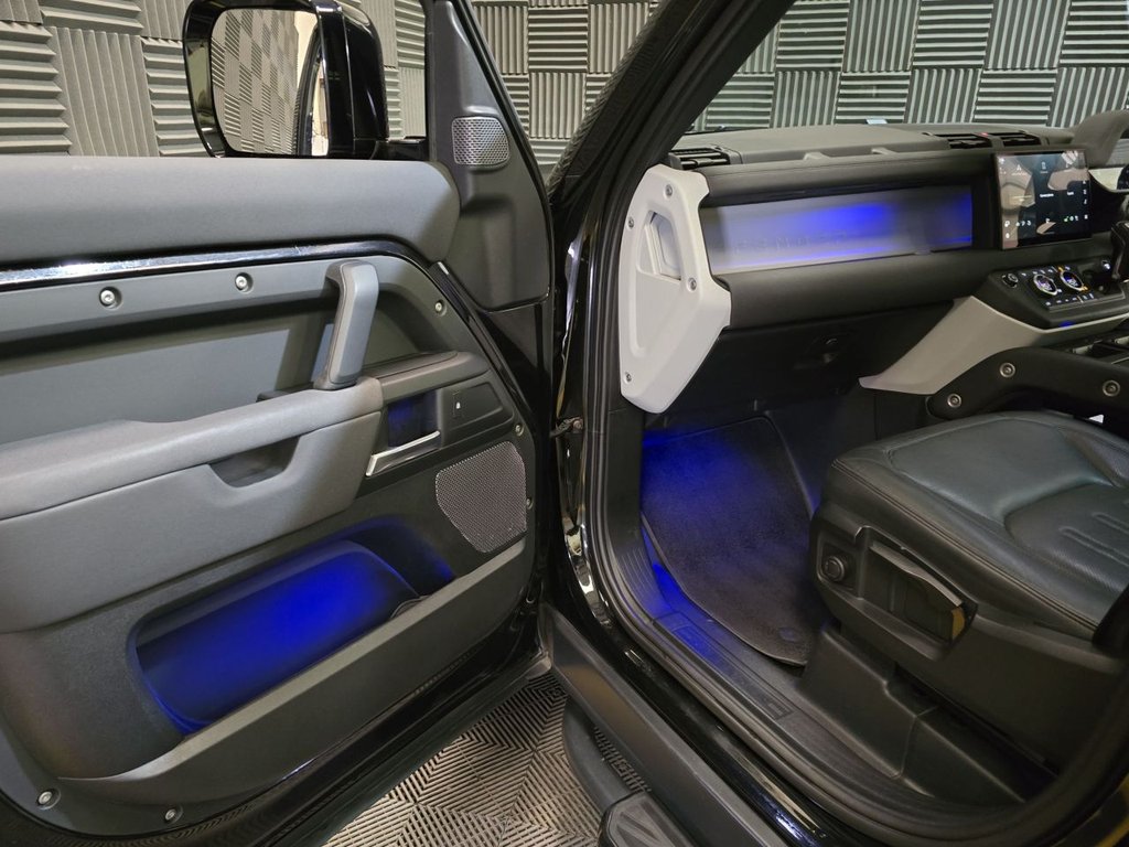 Used Land Rover Defender 2021 for sale - 78200129: Photo 12