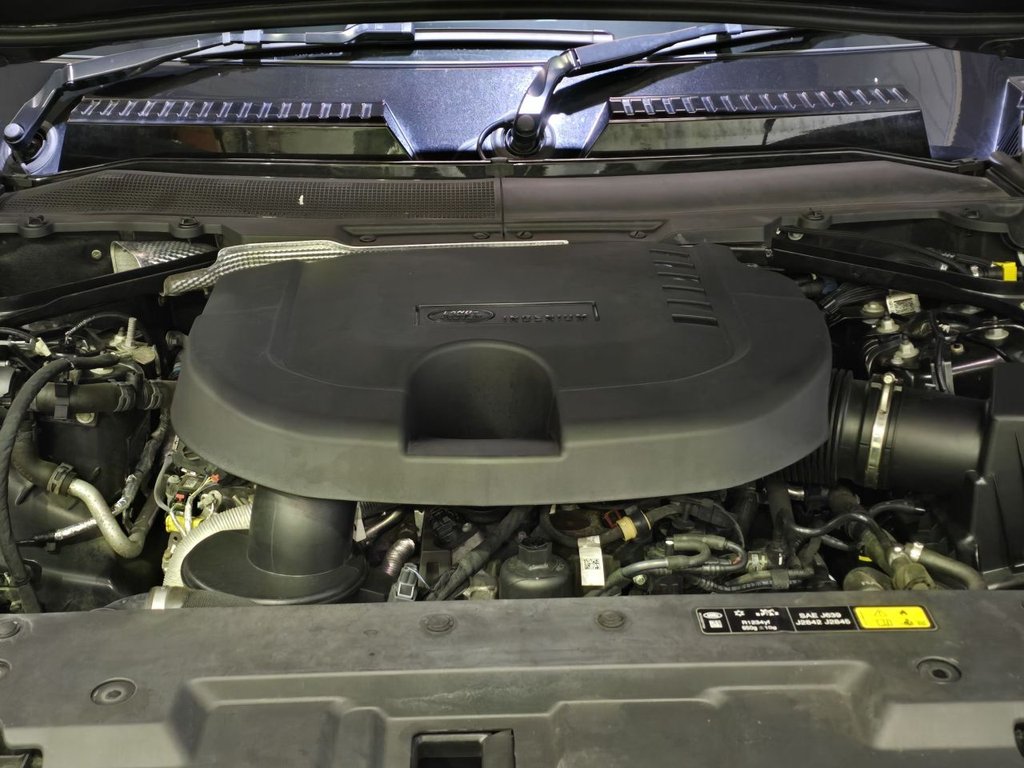 Used Land Rover Defender 2021 for sale - 78200129: Photo 8