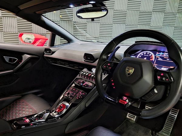 Used Lamborghini Huracan 2017 for sale - 75548882: Photo 12