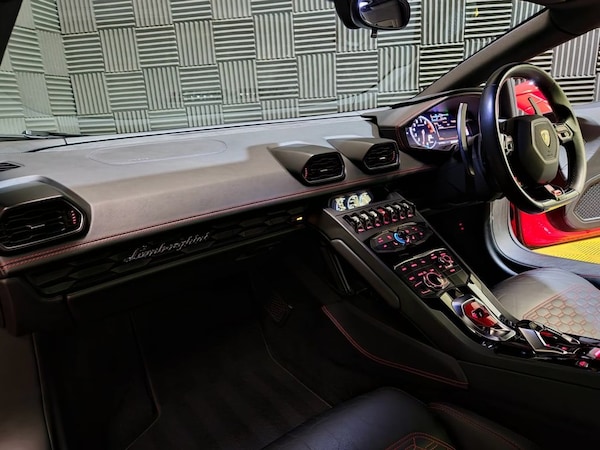 Used Lamborghini Huracan 2017 for sale - 75548882: Photo 7