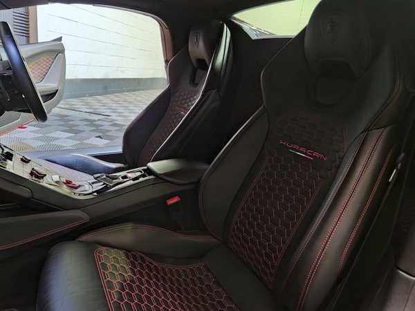 Used Lamborghini Huracan 2017 for sale - 75548882: Photo 8