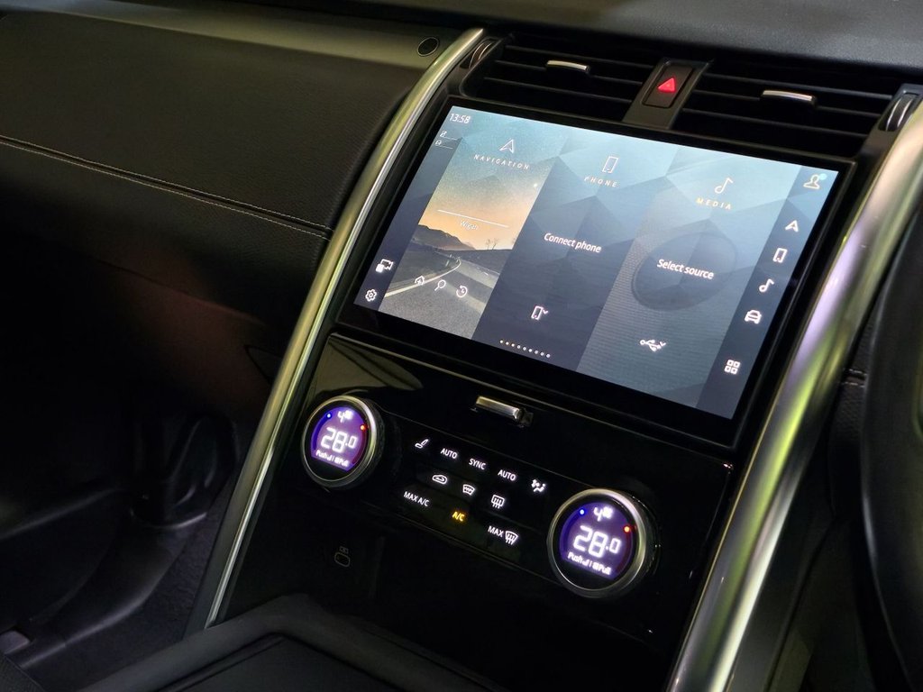 Used Land Rover Discovery 2022 for sale - 77139391: Photo 15