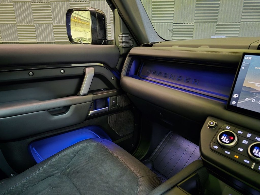 Used Land Rover Defender 2021 for sale - 77499075: Photo 12