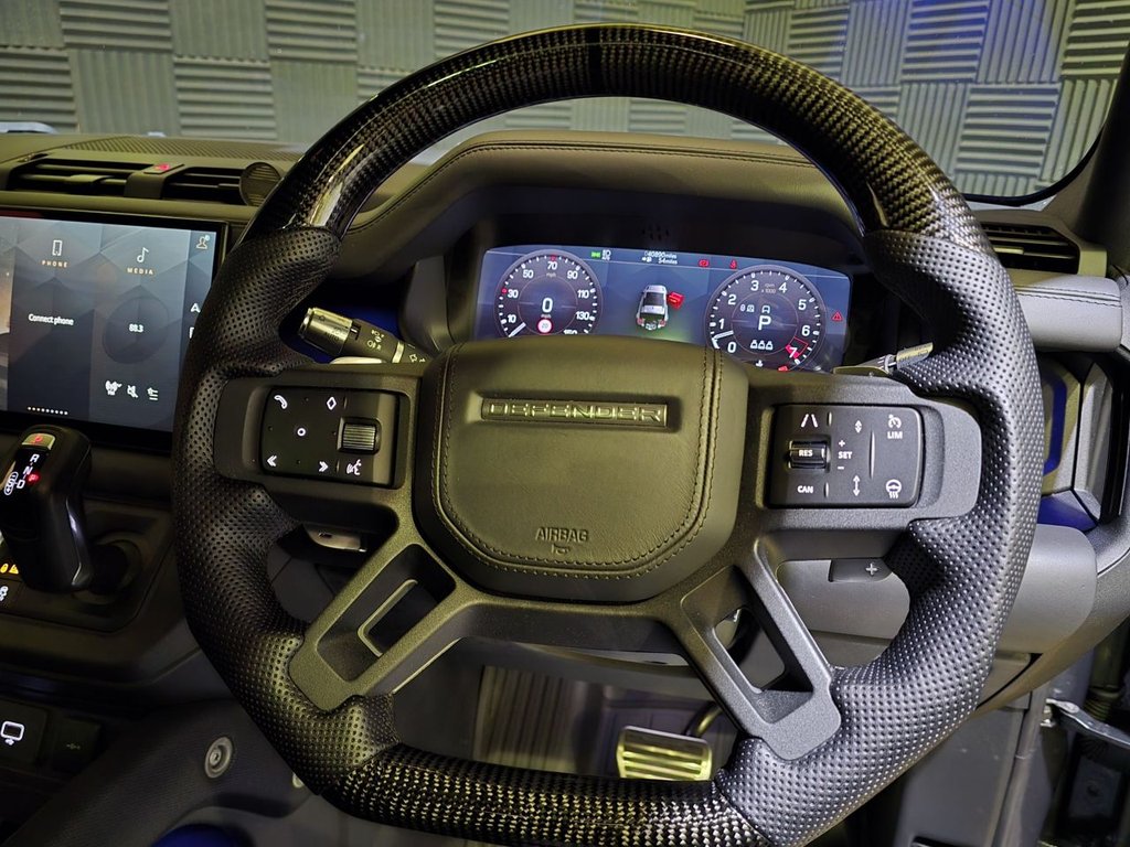 Used Land Rover Defender 2021 for sale - 77499075: Photo 15