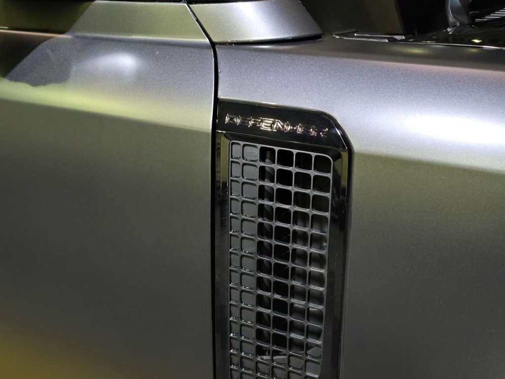 Used Land Rover Defender 2021 for sale - 77499075: Photo 28