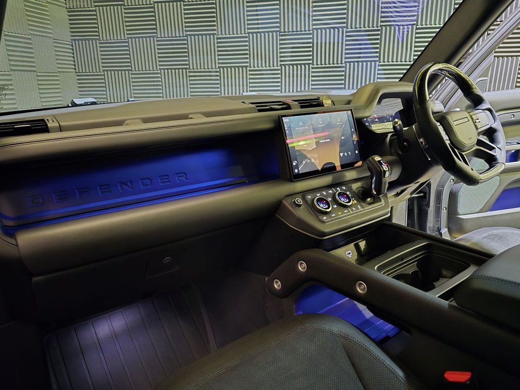 Used Land Rover Defender 2021 for sale - 77499075: Photo 9