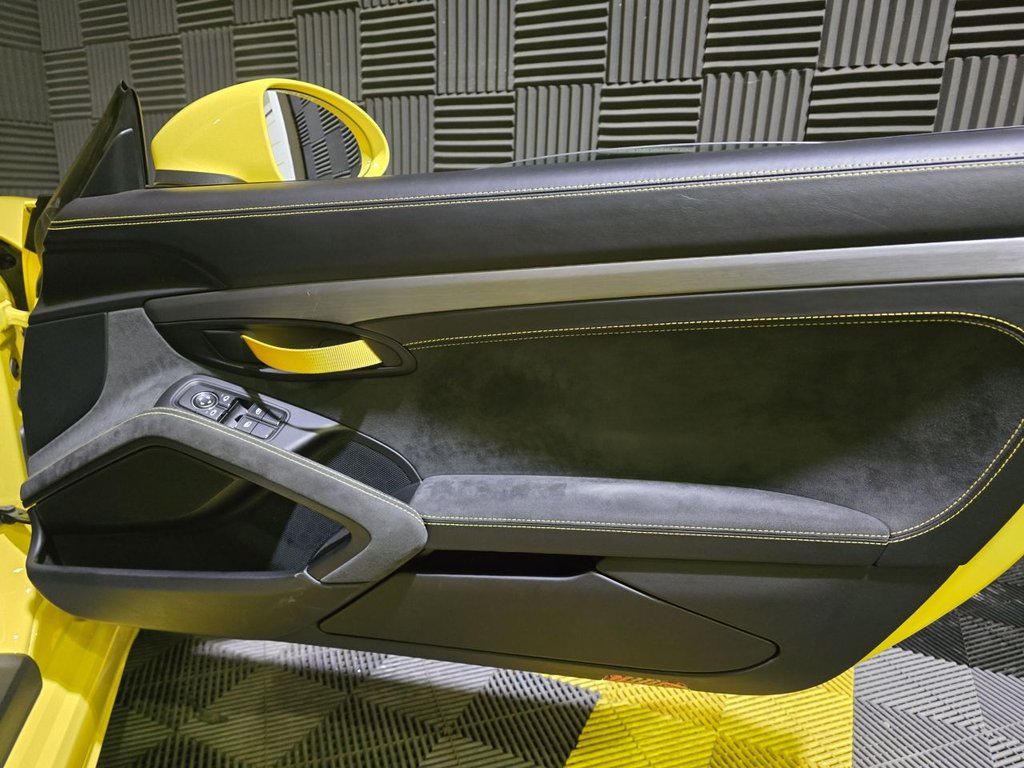 Used Porsche Cayman 2020 for sale - 77835331: Photo 13