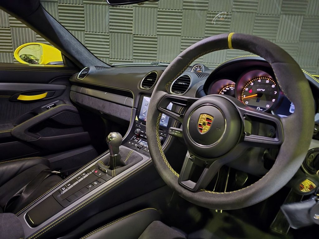 Used Porsche Cayman 2020 for sale - 77835331: Photo 25