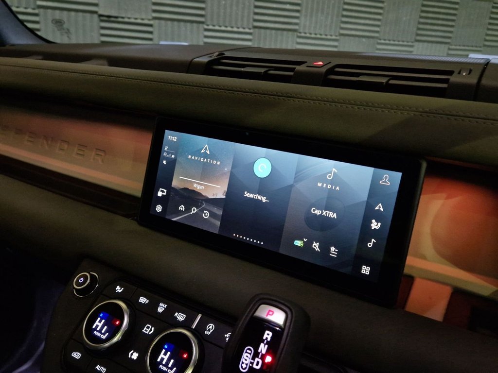 Used Land Rover Defender 2023 for sale - 77498715: Photo 17