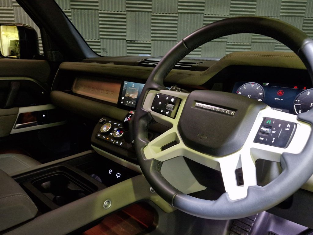 Used Land Rover Defender 2023 for sale - 77498715: Photo 19