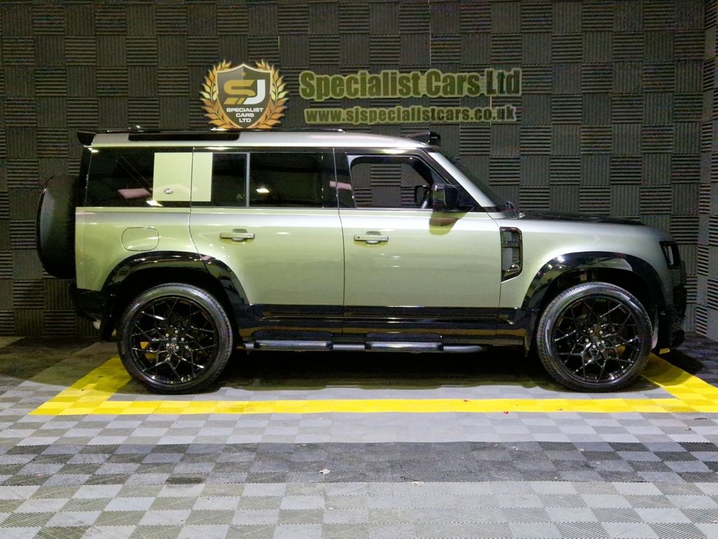 Used Land Rover Defender 2023 for sale - 77498715: Photo 32