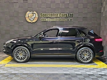 Used Porsche Cayenne 2020 for sale - 75548891: Photo