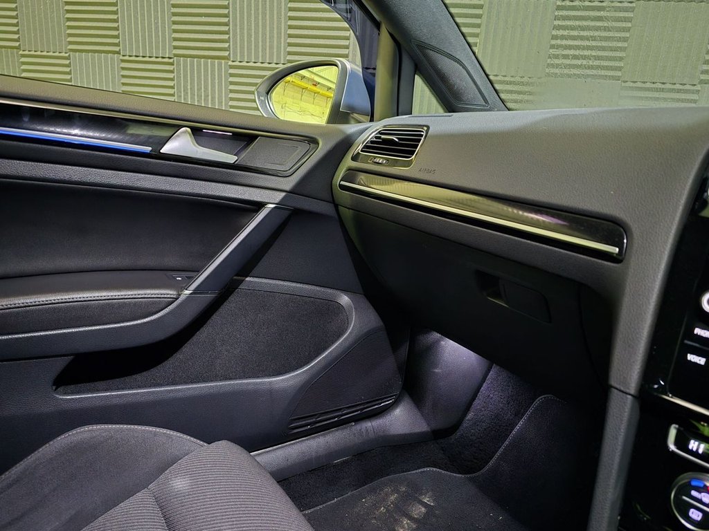 Used Volkswagen Golf 2018 for sale - 77621167: Photo 18