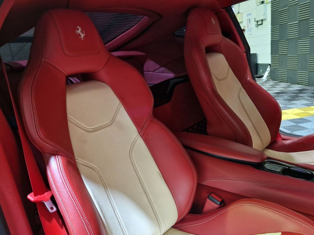 Used Ferrari F12 Berlinetta 2013 for sale - 76327868: Photo 26