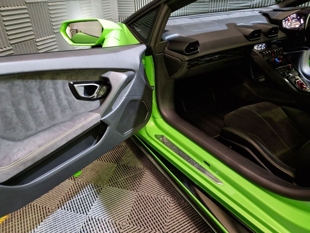 Used Lamborghini Huracan 2016 for sale - 76406360: Photo 15