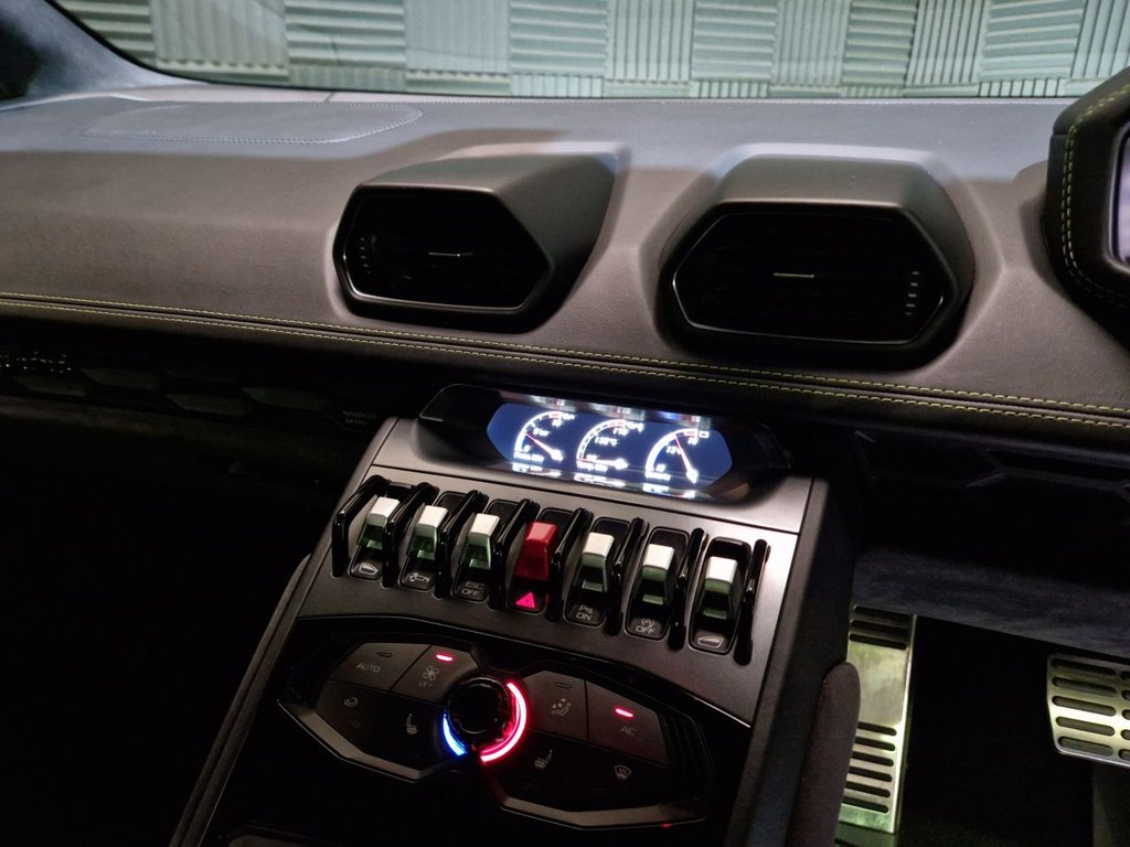 Used Lamborghini Huracan 2016 for sale - 76406360: Photo 17