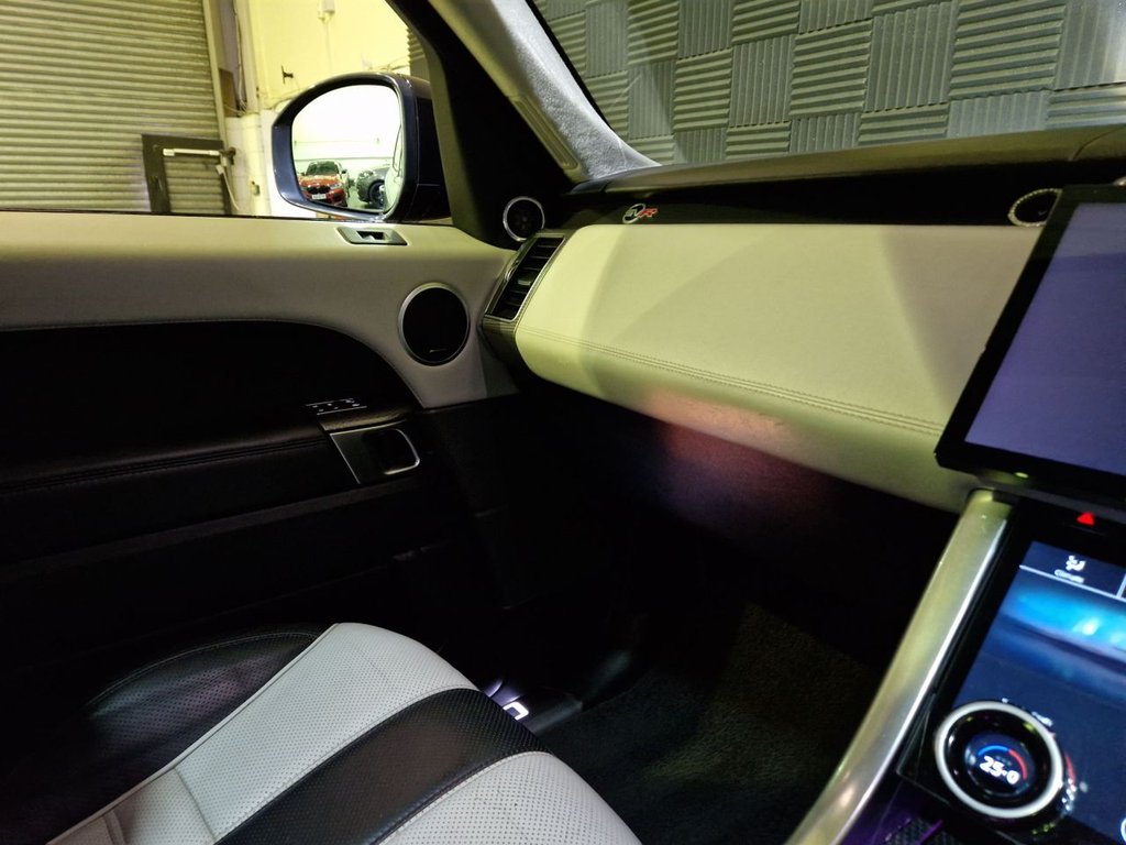 Used Land Rover Range Rover Sport 2015 for sale - 76454580: Photo 15