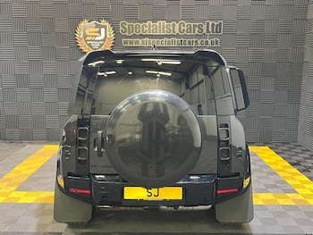 Used Land Rover Defender 2024 for sale - 78358388: Photo