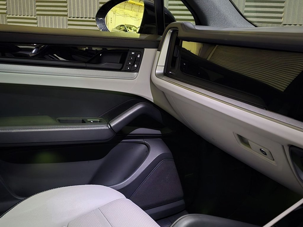 Used Porsche Cayenne 2024 for sale - 77139933: Photo 17