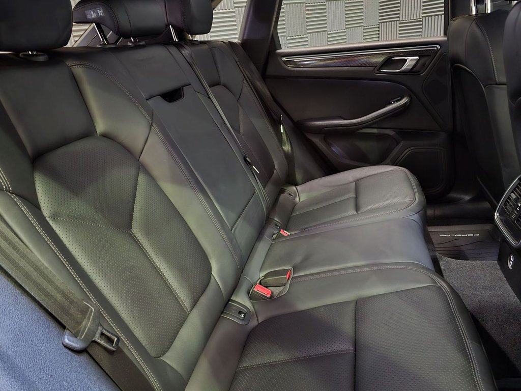 Used Porsche Macan 2023 for sale - 77966693: Photo 23