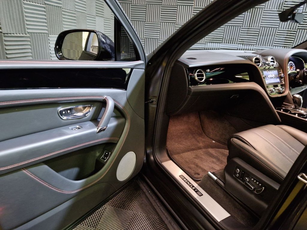 Used Bentley Bentayga 2019 for sale - 76333685: Photo 13