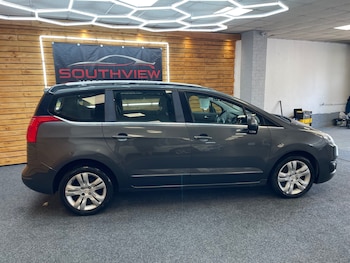 Used Peugeot 5008 2015 for sale - 78980548: Photo