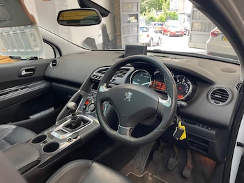 Used Peugeot 3008 2013 for sale - 79357217: Photo
