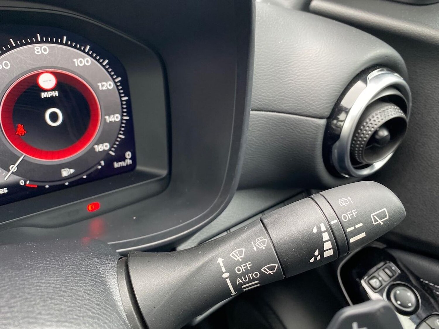 Used Nissan Juke 2024 for sale - 76030317: Photo 28