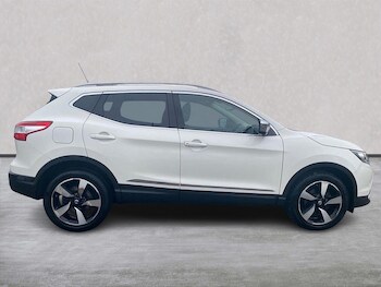 Used Nissan Qashqai 2017 for sale - 76693317: Photo