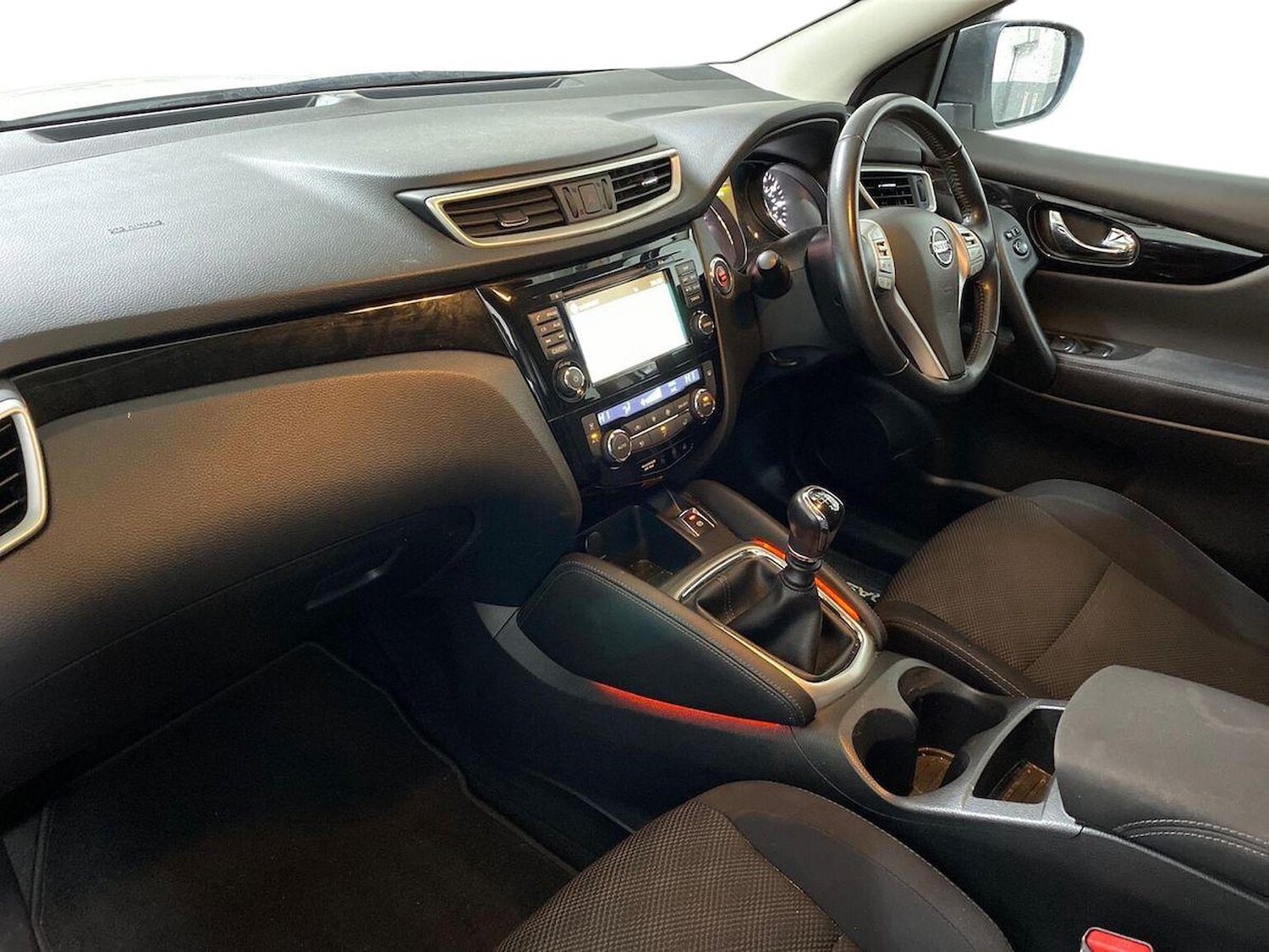 Used Nissan Qashqai 2017 for sale - 76693317: Photo 7