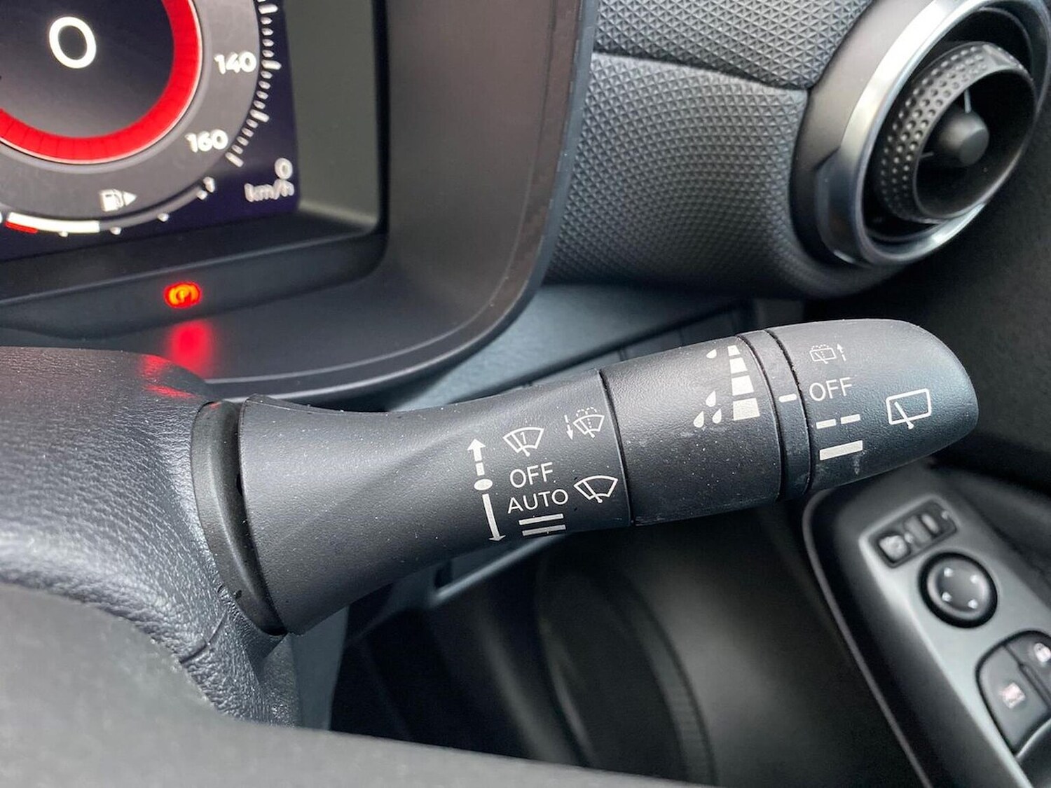 Used Nissan Juke 2024 for sale - 76181388: Photo 26