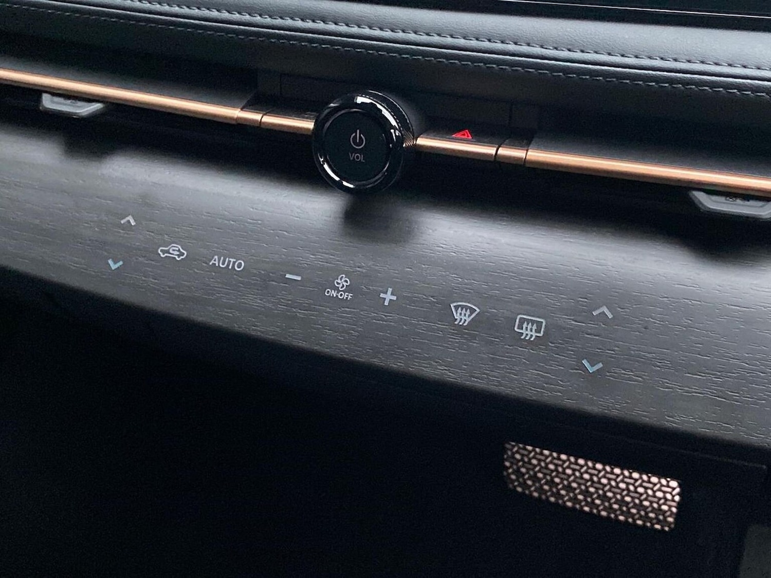 Used Nissan ARIYA 2025 for sale - 78192006: Photo 14