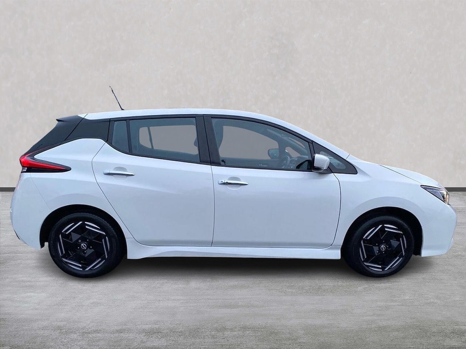 Used Nissan Leaf 2022 for sale - 77488333: Photo 3