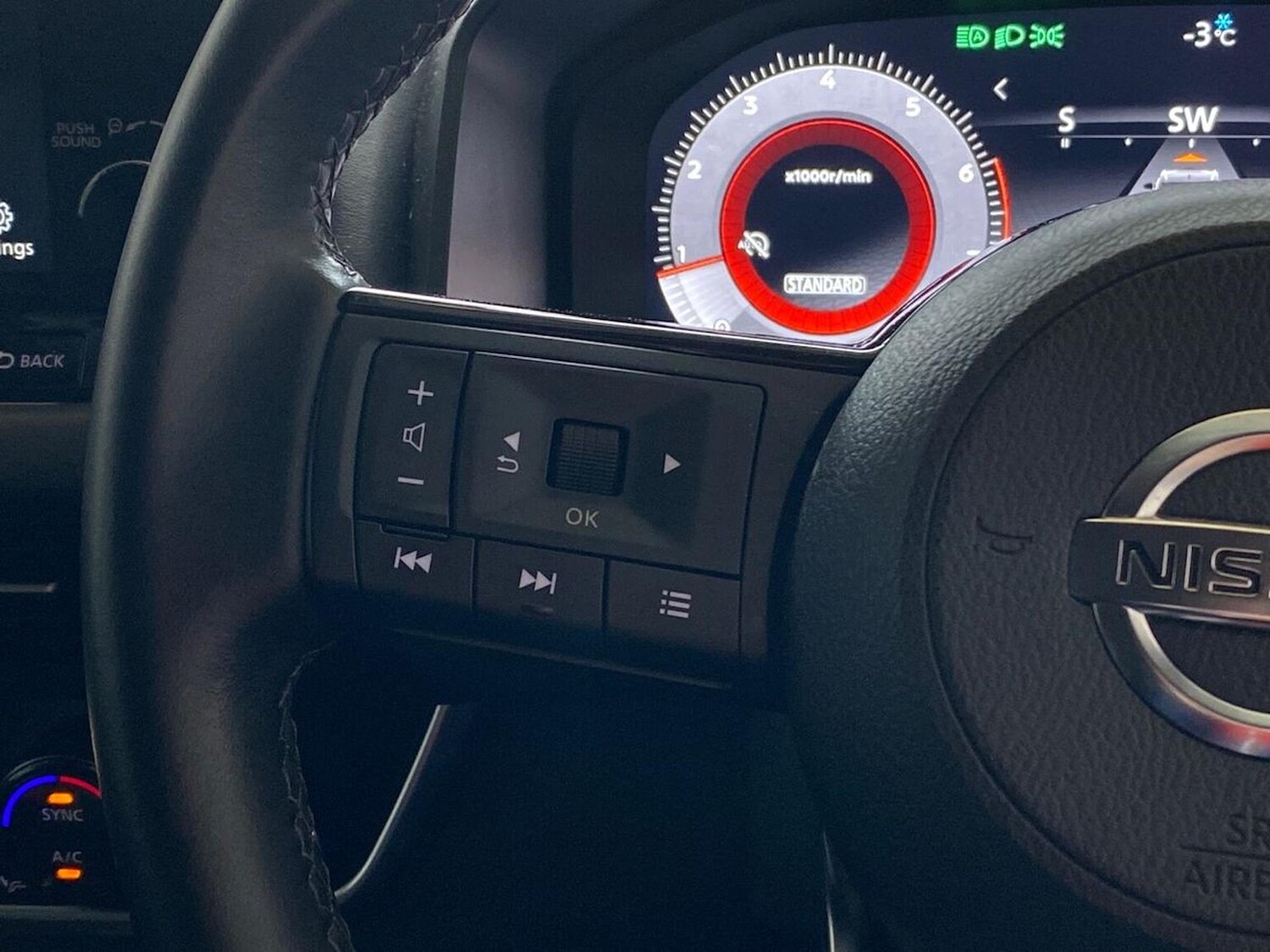 Used Nissan Qashqai 2021 for sale - 77488371: Photo 25