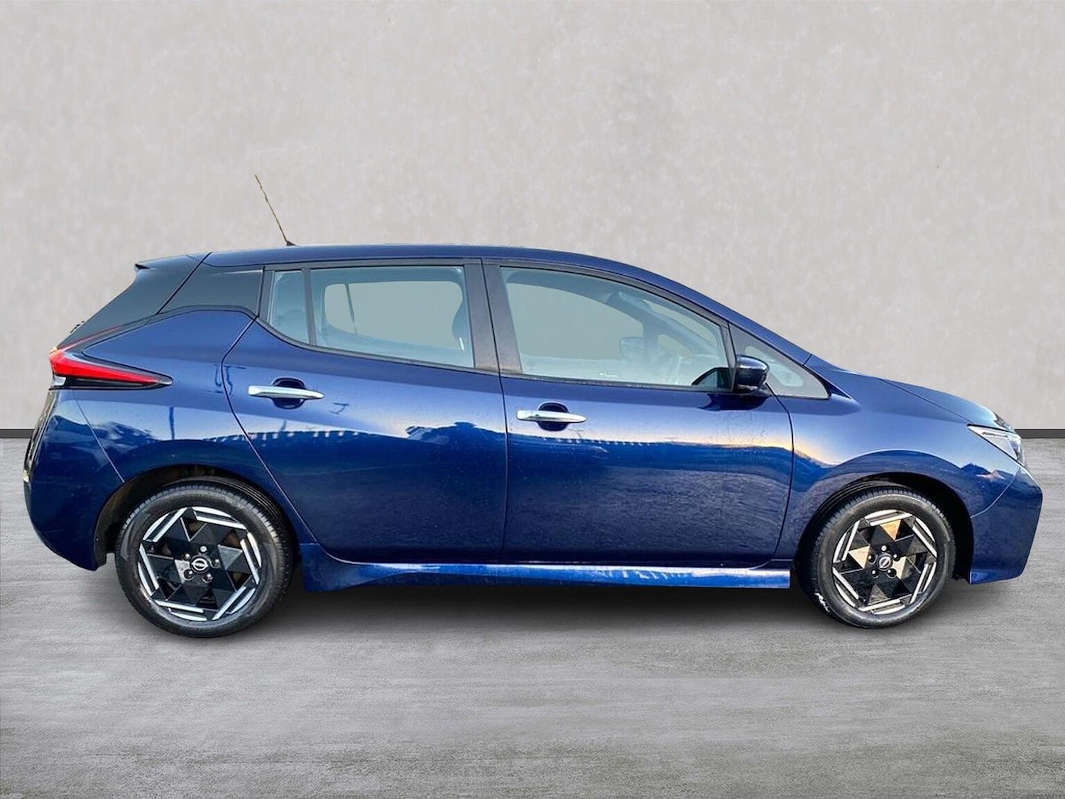 Used Nissan Leaf 2022 for sale - 76957529: Photo 3