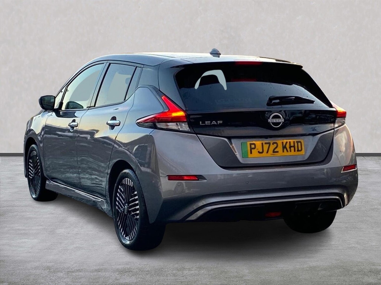 Used Nissan Leaf 2022 for sale - 77616704: Photo 2