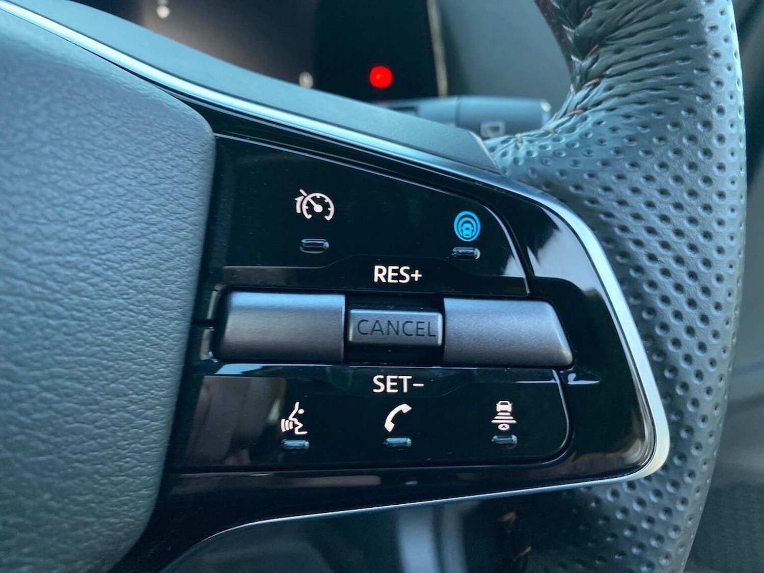 Used Nissan ARIYA 2022 for sale - 77012402: Photo 26