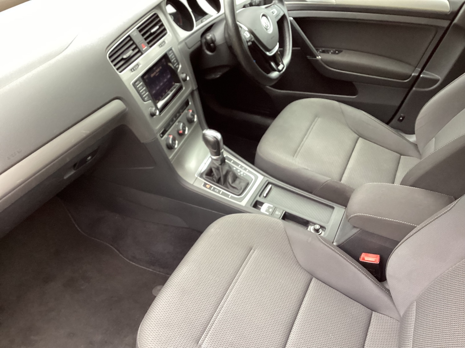 Used Volkswagen Golf 2015 for sale - 76547992: Photo 9