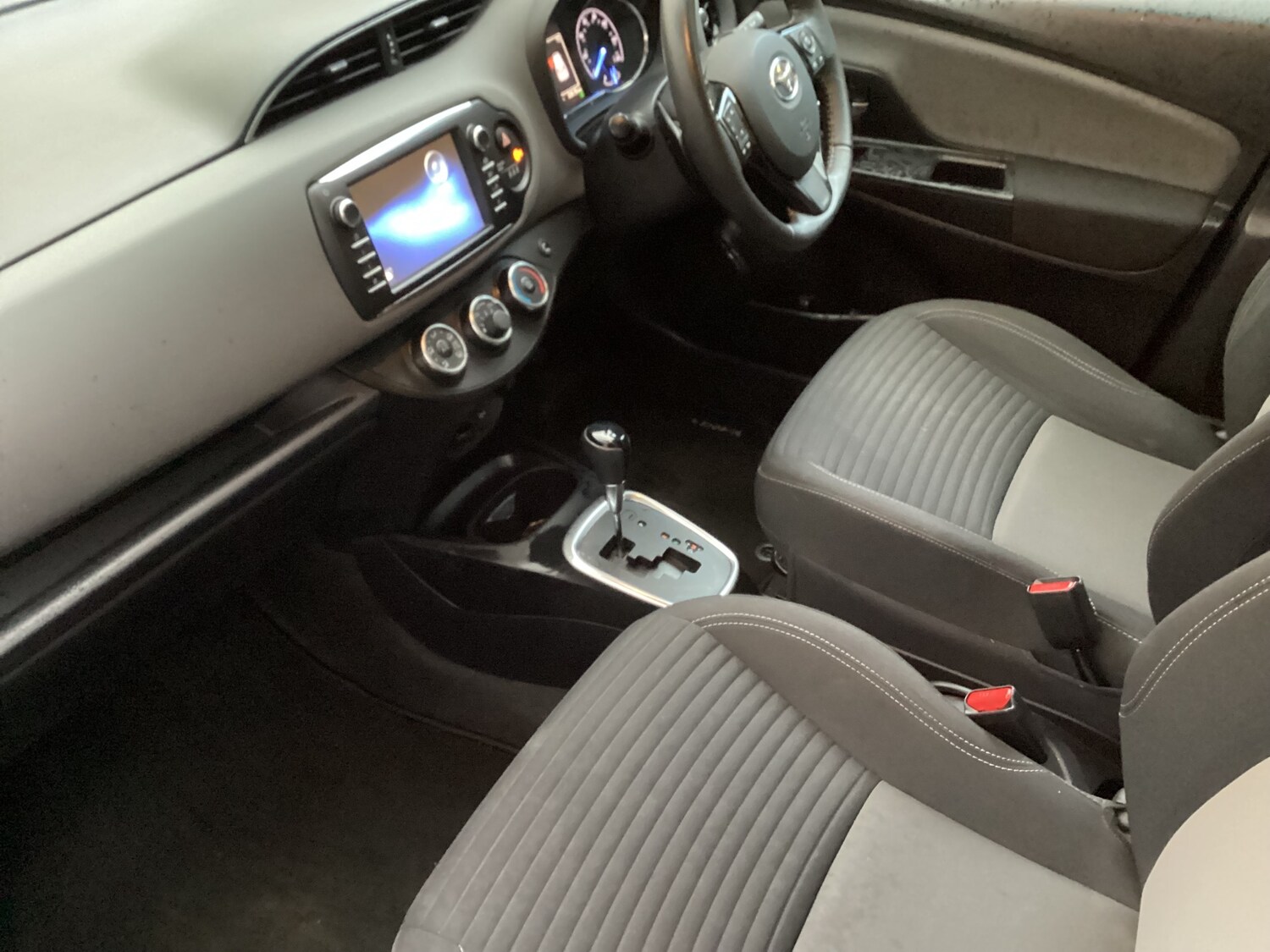 Used Toyota Yaris 2018 for sale - 77572493: Photo 9