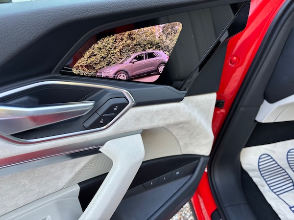 Used Audi Q8 e-tron 2020 for sale - 74723429: Photo 11